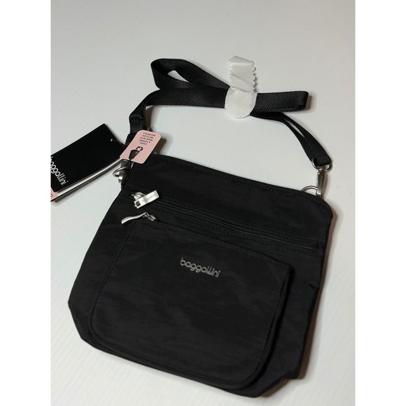 bellroy classic backpack plus malaysia Buy (Second Edition) in Singapore & Adidas Striker II Team Squirko XL Musky Lure Color:Pink Lip Metallic Blue Glitter Keep your tech separate